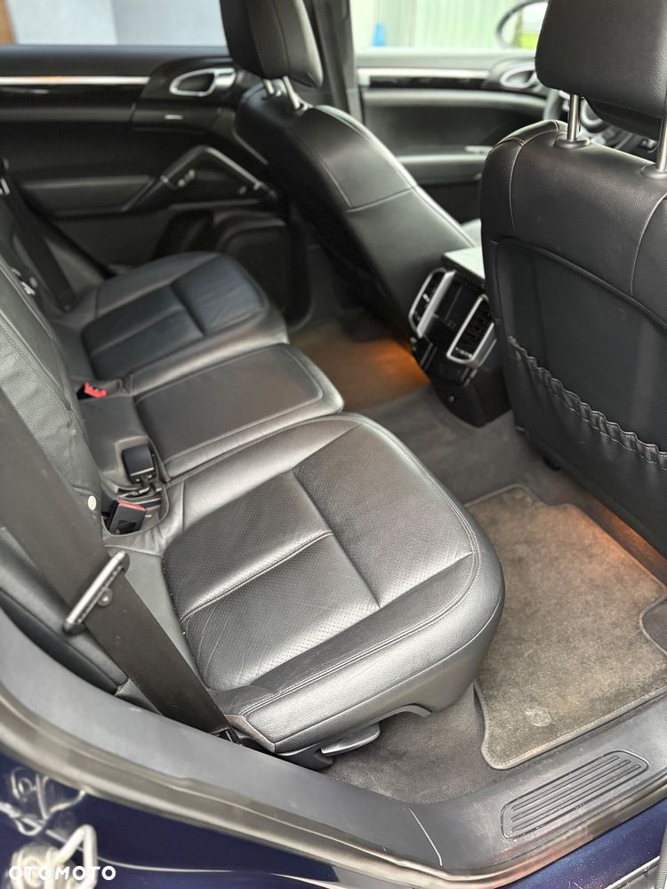 Porsche Cayenne Platinum Edition - 30