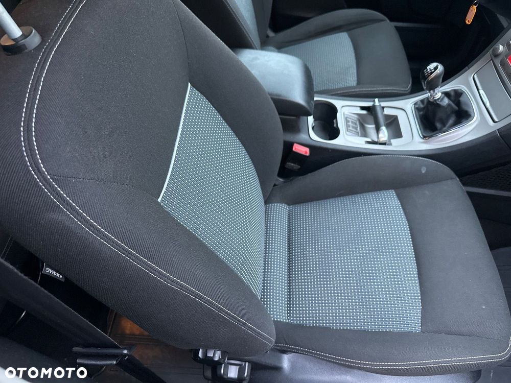 Ford Galaxy 2.0 TDCi DPF Trend - 17