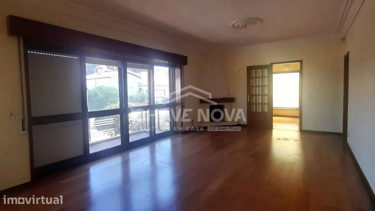 Moradia T3  com 5.247 m² de terreno | Serzedo, VNG - Grande imagem: 3/30