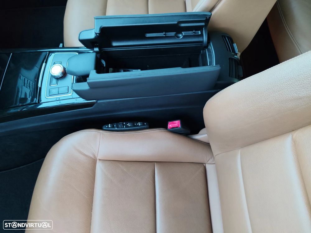 Mercedes-Benz E 300 Bluetec Hybrid Avantgarde - 21
