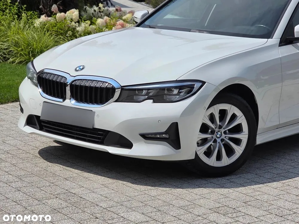 BMW Seria 3 318i Business Edition sport - 5