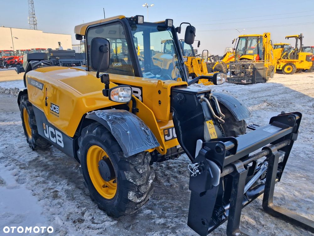 JCB 525-60 AG Plus - 16