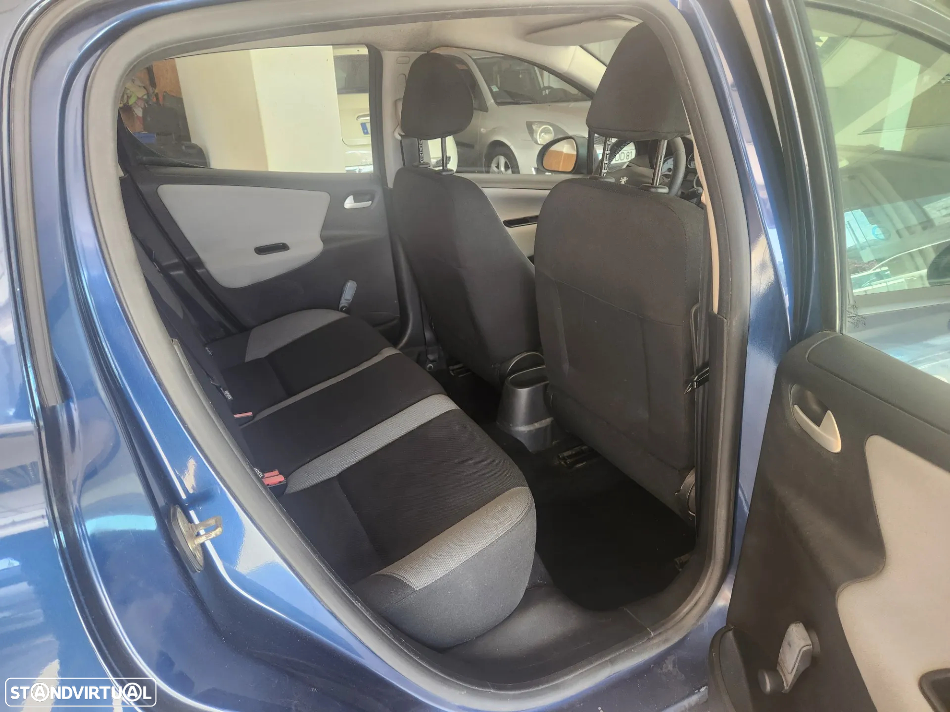Peugeot 207 1.4 16V Trendy - 22