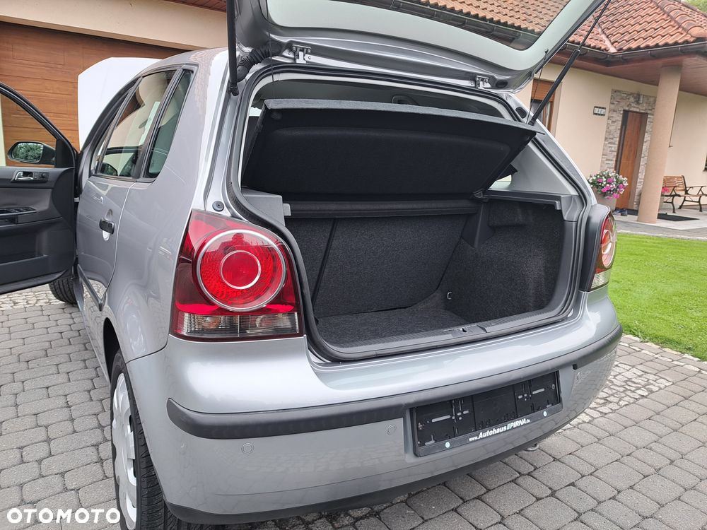Volkswagen Polo 1.4 Tour Edition - 40