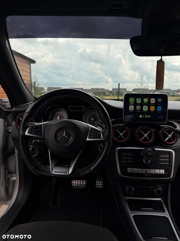 Mercedes-Benz CLA 200 7G-DCT AMG Line - 12