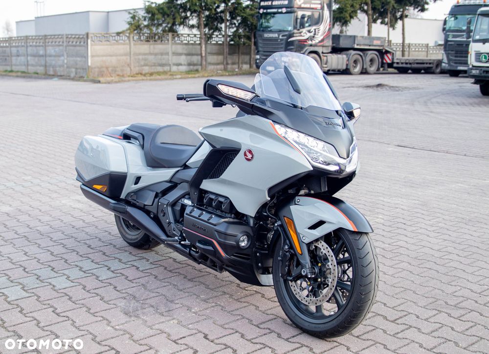 Honda GL - 6