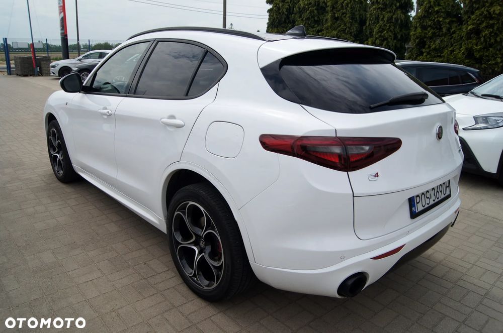 Alfa Romeo Stelvio 2.0 Turbo 16V AT8-Q4 Ti - 39