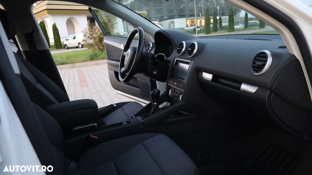 Audi A3 1.6 MPI Attraction - 16