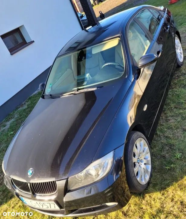BMW Seria 3 320d DPF Touring - 10