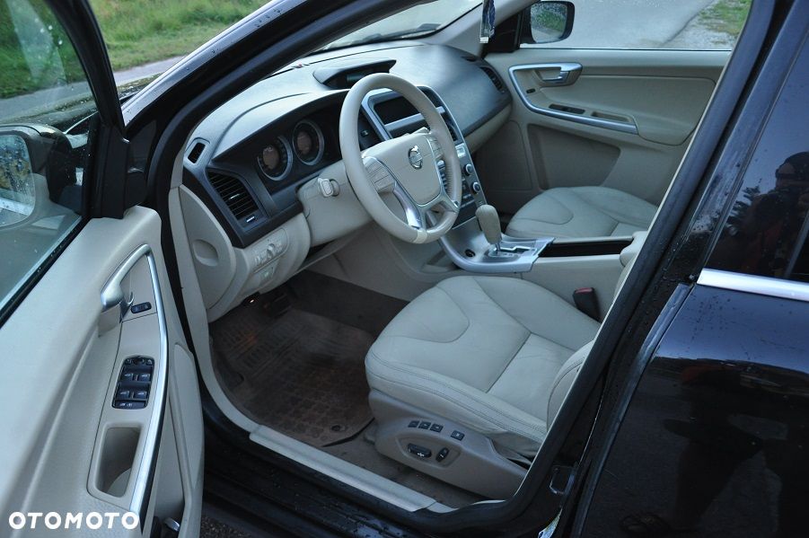Volvo XC 60 3.2 AWD Momentum - 15