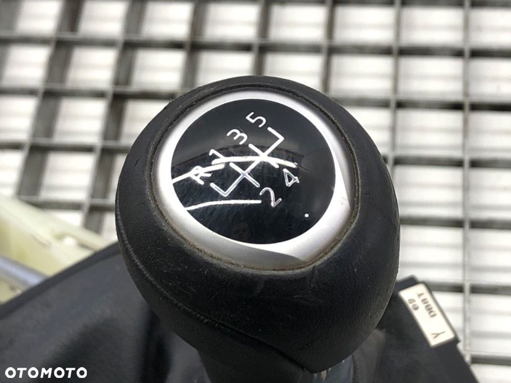 DŹWIGNIA ZMIANY BIEGÓW  MAZDA 2 (DL, DJ) 2014 - 2022 1.5 SKYACTIV-G 66 kW [90 KM] benzyna 2014 - - 3
