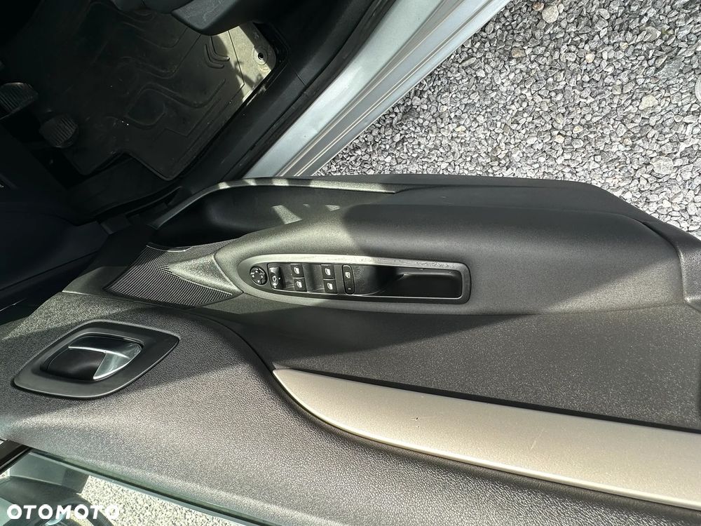 Citroën C4 VTi 120 Attraction - 31