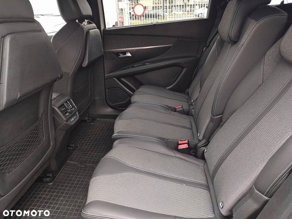 Peugeot 5008 - 10