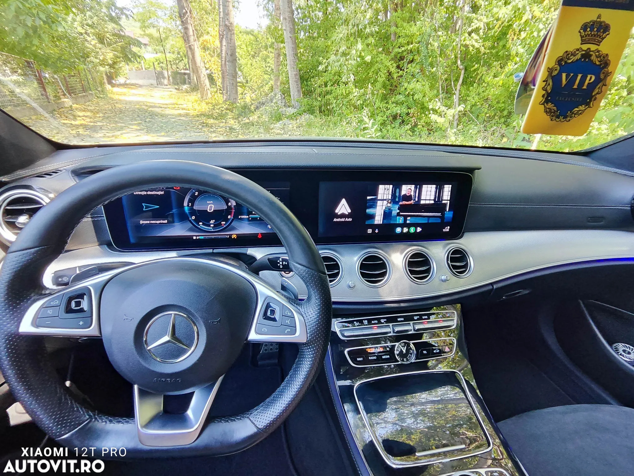 Mercedes-Benz E 220 d T 9G-TRONIC AMG Line - 37