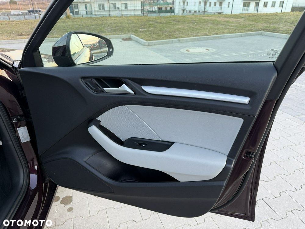 Audi A3 Sportback 1.6 TDI DPF Attraction - 34