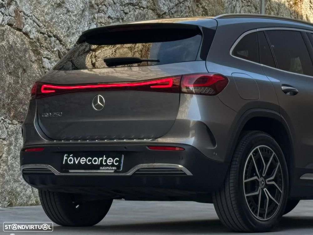 Mercedes-Benz EQA 250 AMG Line - 4