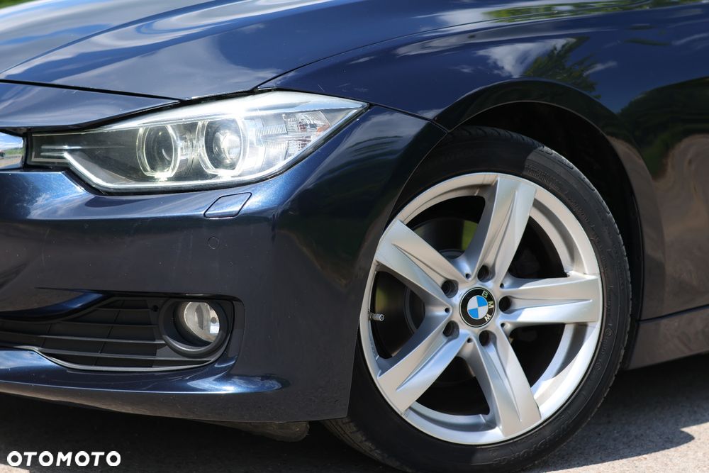 BMW Seria 3 320d Efficient Dynamics Edition - 4