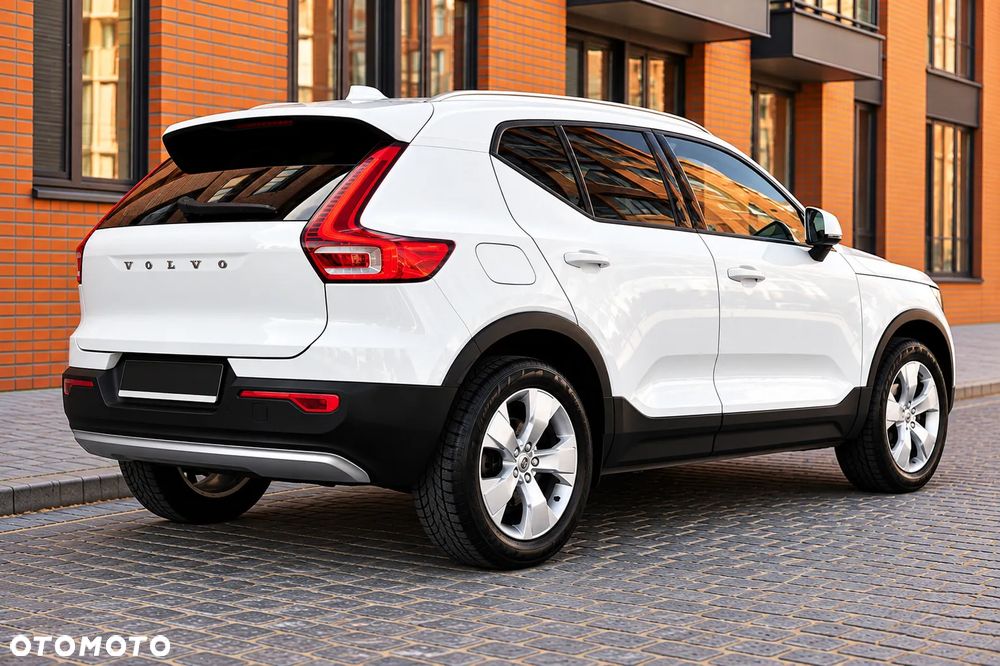 Volvo XC 40 T3 Momentum Pro - 17