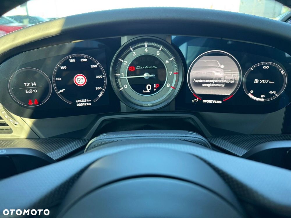 Porsche 911 Turbo S - 16