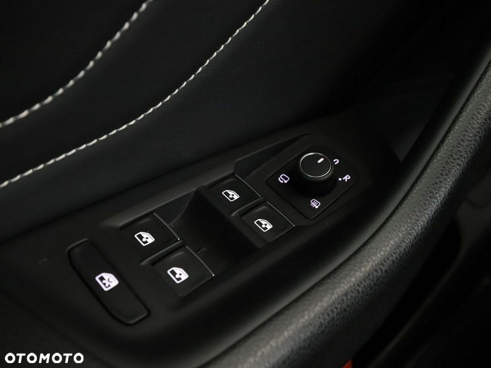 Volkswagen Arteon 2.0 TDI R-Line DSG - 38