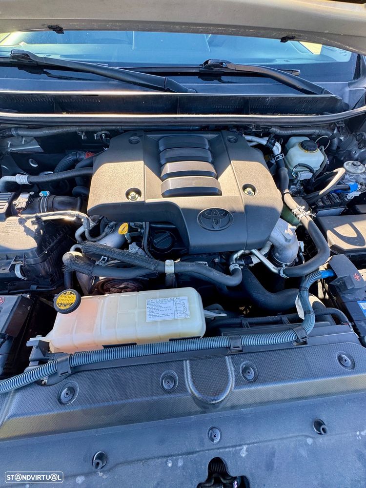 Toyota Land Cruiser - 29
