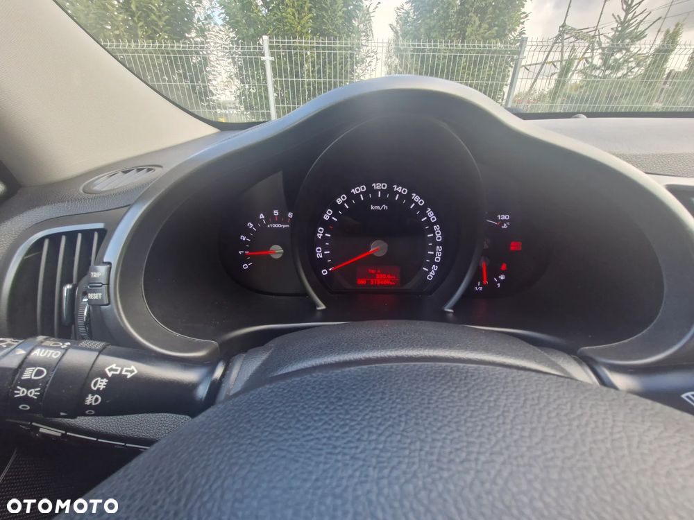 Kia Sportage 1.7 CRDI M 2WD - 27