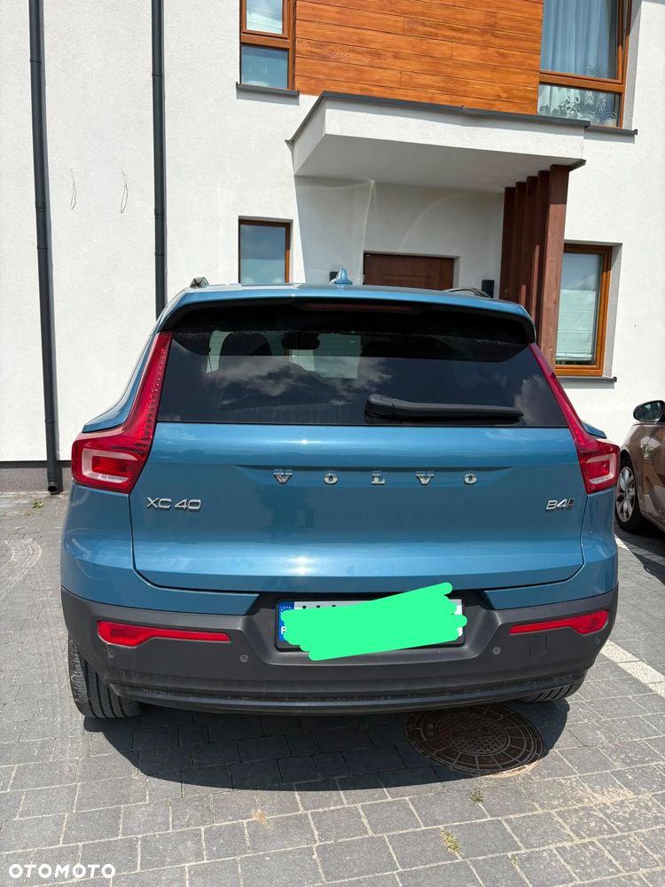 Volvo XC 40 B4 AWD Plus Dark - 2