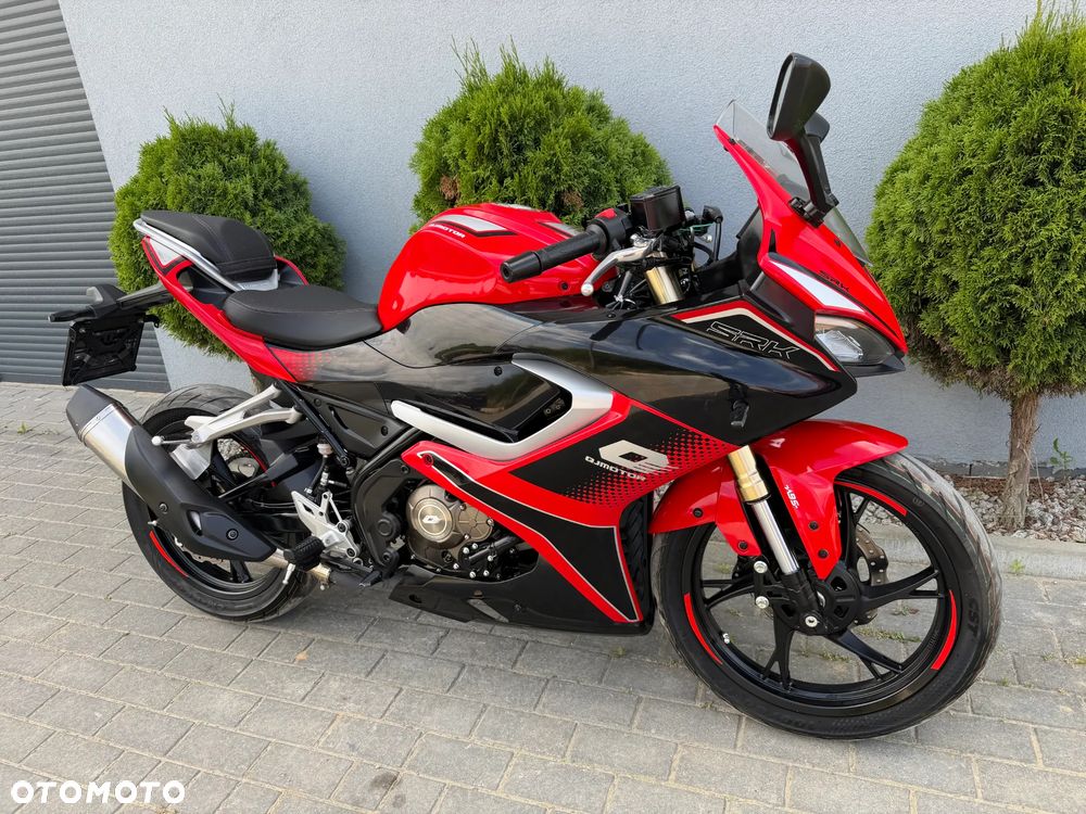 QJMOTOR SRK 125R - 3