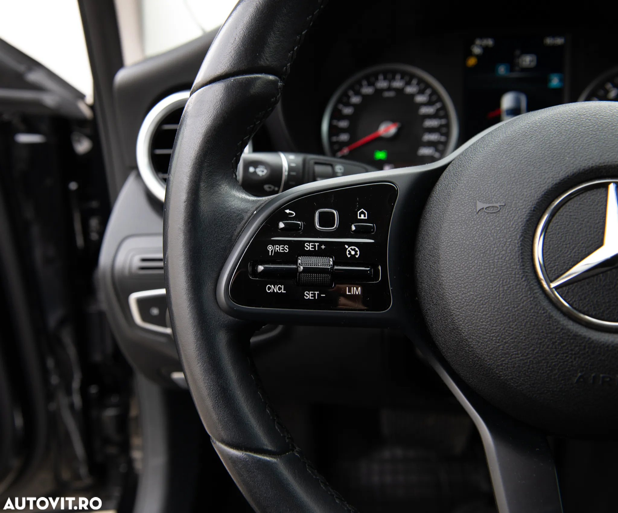 Mercedes-Benz C 220 d 4Matic T 9G-TRONIC Avantgarde - 15