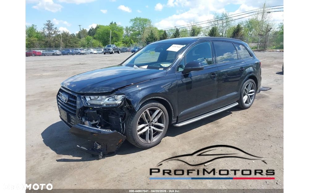 Audi Q7 - 1