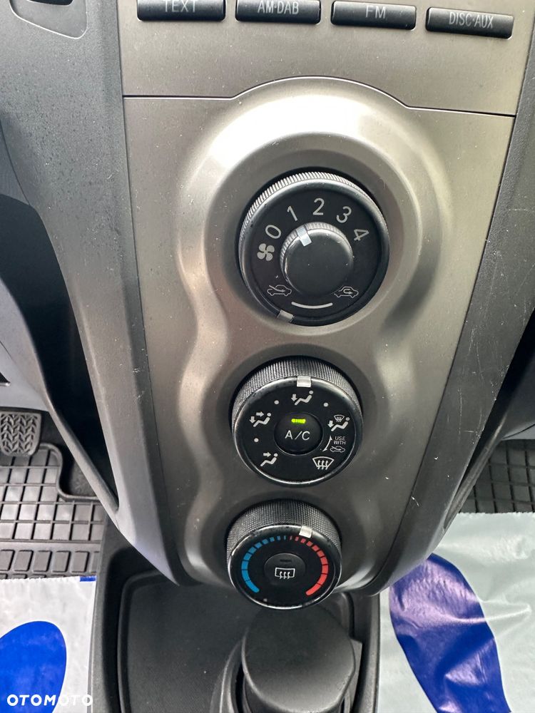 Toyota Yaris 1.4 D-4D - 15