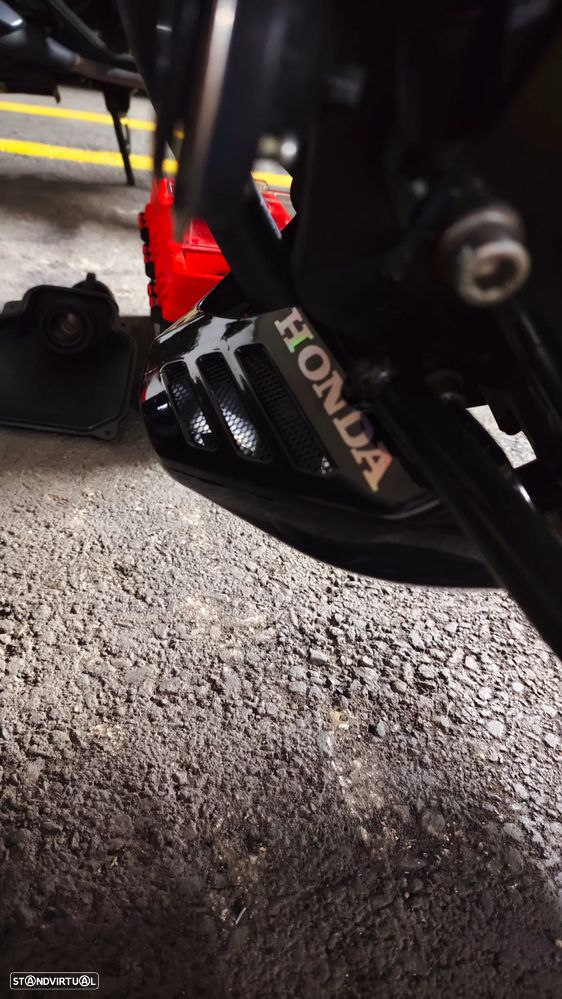 Honda CB CB300R Neo Sport Café - 9