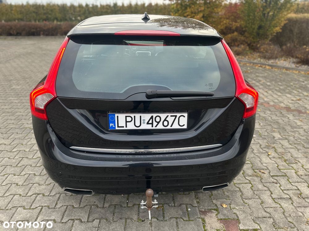Volvo V60 D6 AWD Plug-in Hybrid Summum - 22