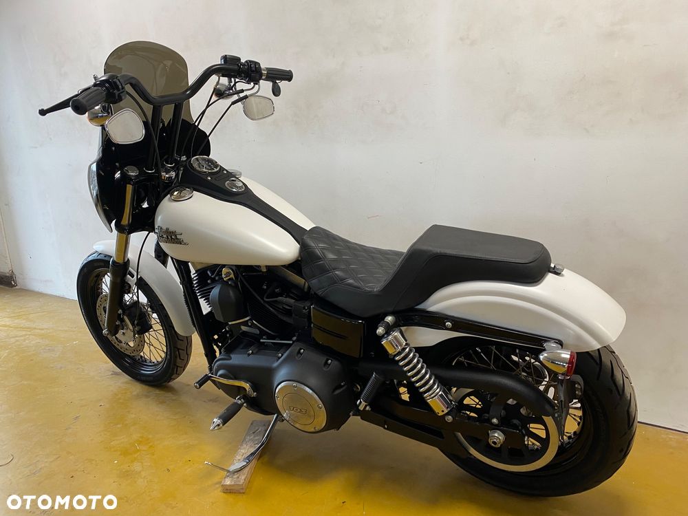 Harley-Davidson Dyna Street Bob - 7
