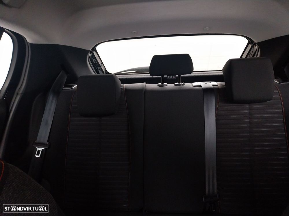 Peugeot 208 1.2 PureTech Active - 5