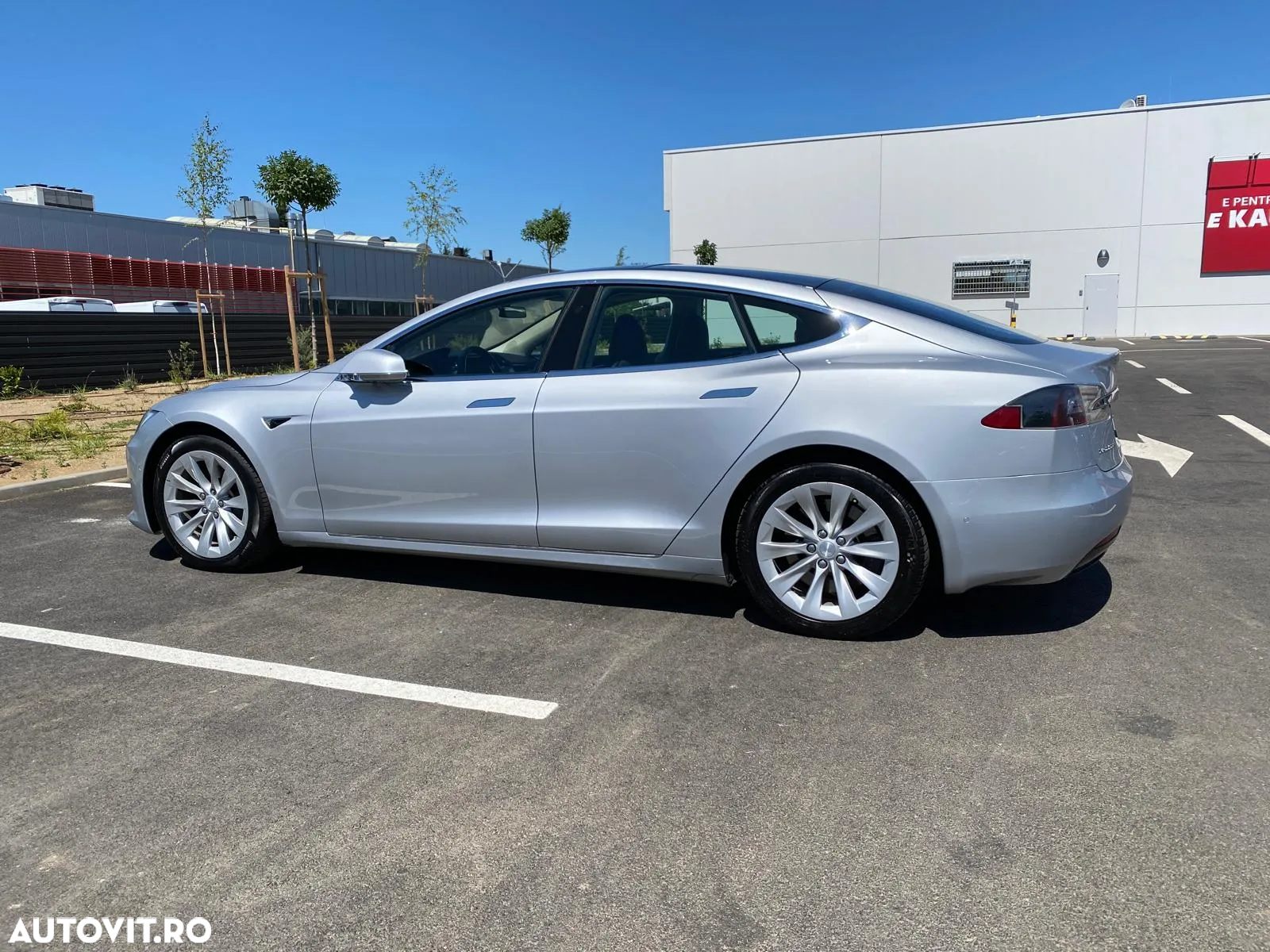 Tesla Model S Standard - 6