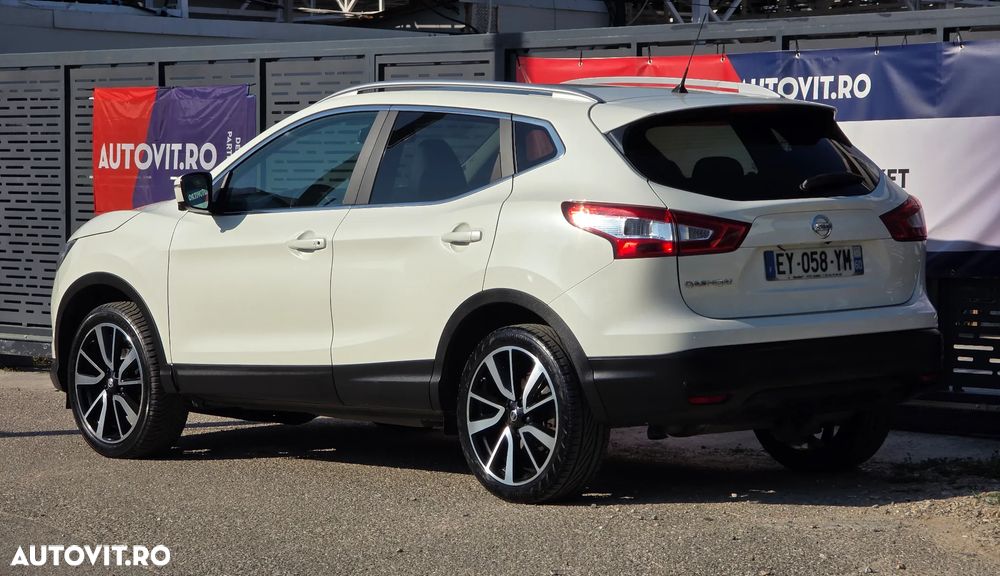 Nissan Qashqai 1.6 DCI TEKNA+ - 11