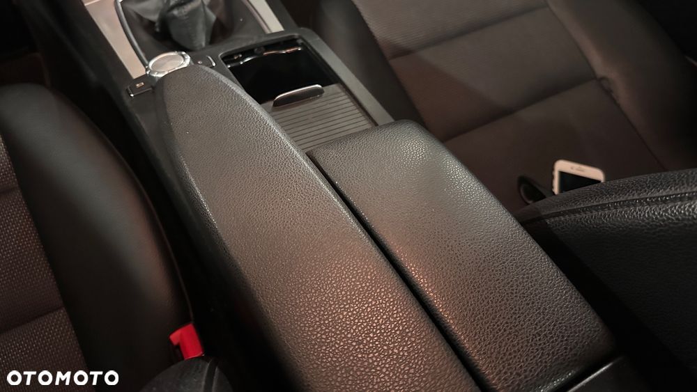 Mercedes-Benz Klasa C 180 BlueEFFICIENCY Avantgarde - 22