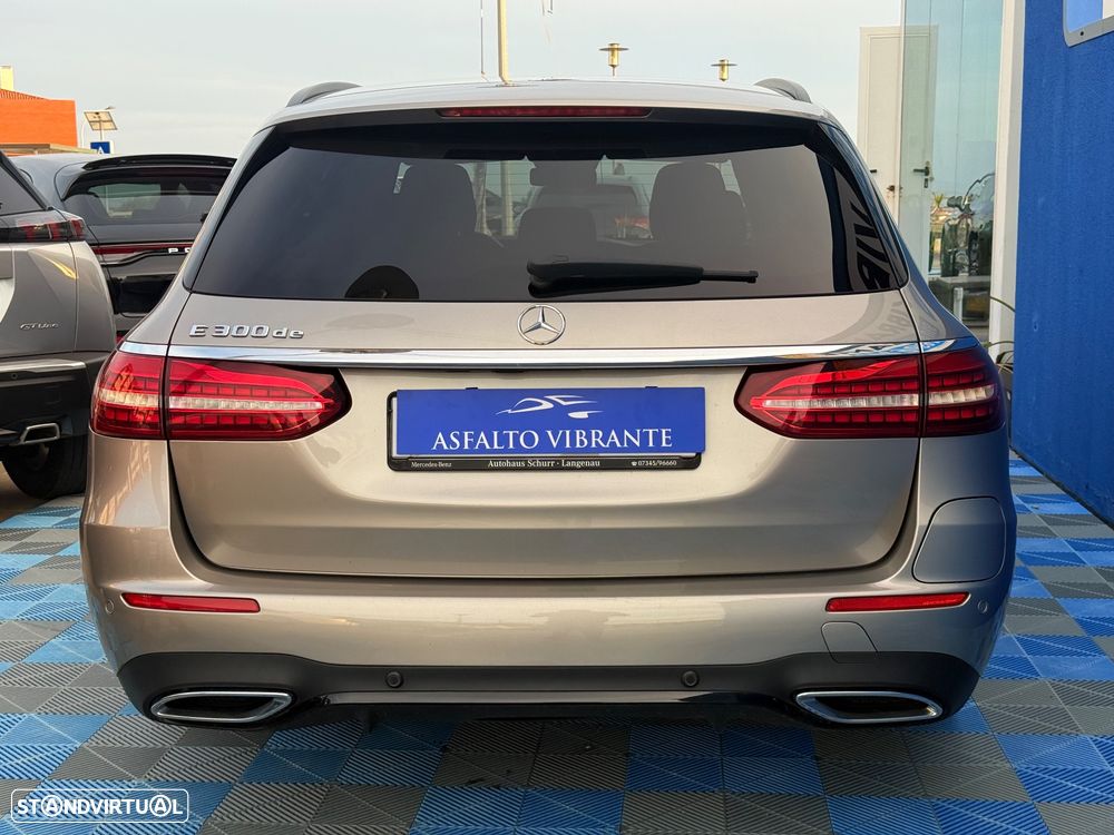 Mercedes-Benz E 300 de AMG Line - 2