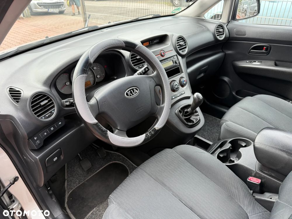 Kia Carens 2.0 CVVT EX - 12