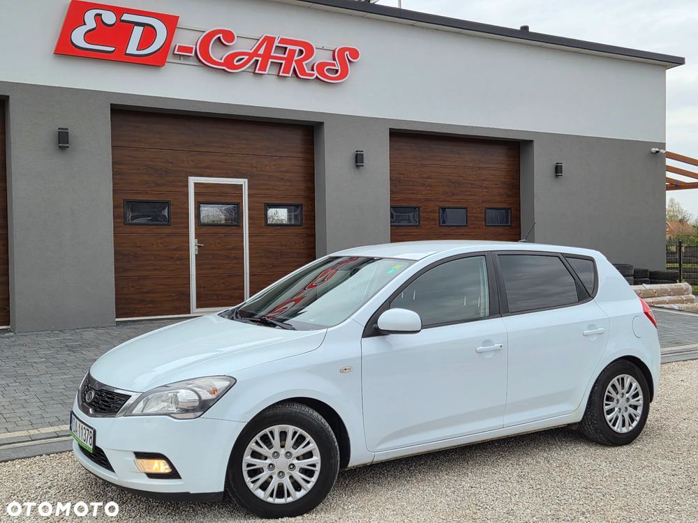 Kia Ceed - 1