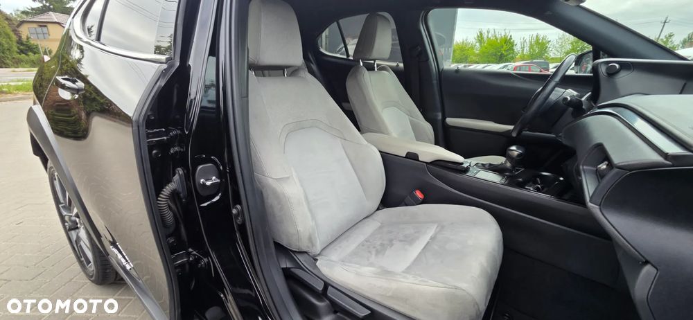 Lexus UX 250h GPF Prestige 2WD - 38