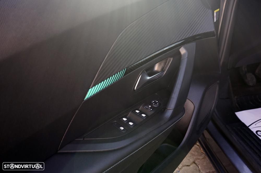 Peugeot 2008 1.2 PureTech Allure - 9