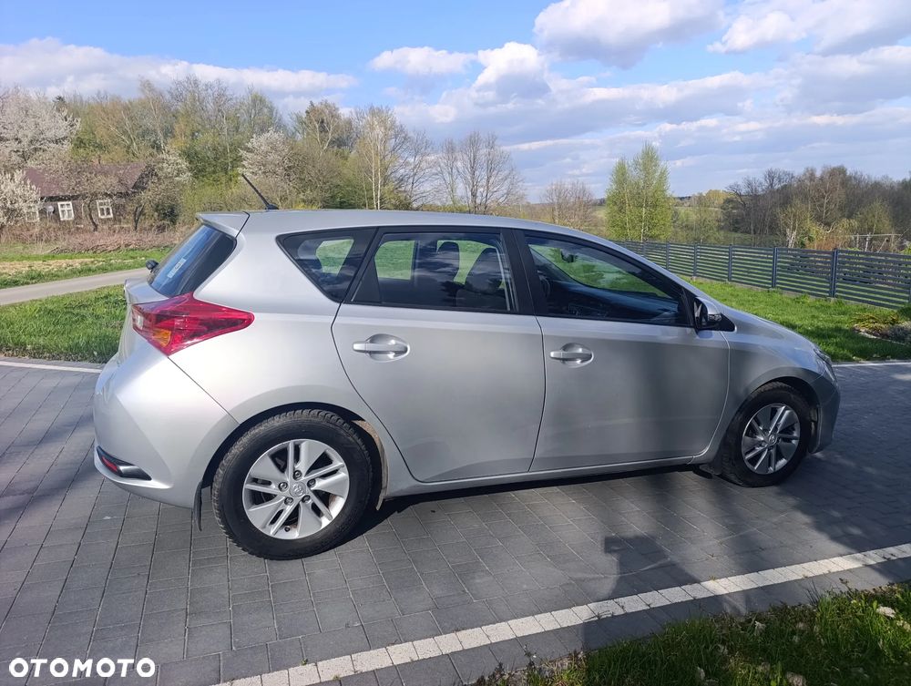 Toyota Auris 1.33 VVT-i Business Edition - 3