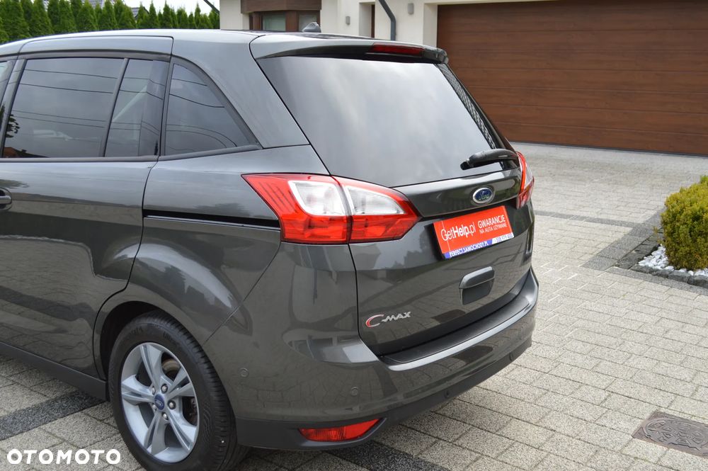 Ford Grand C-MAX - 24