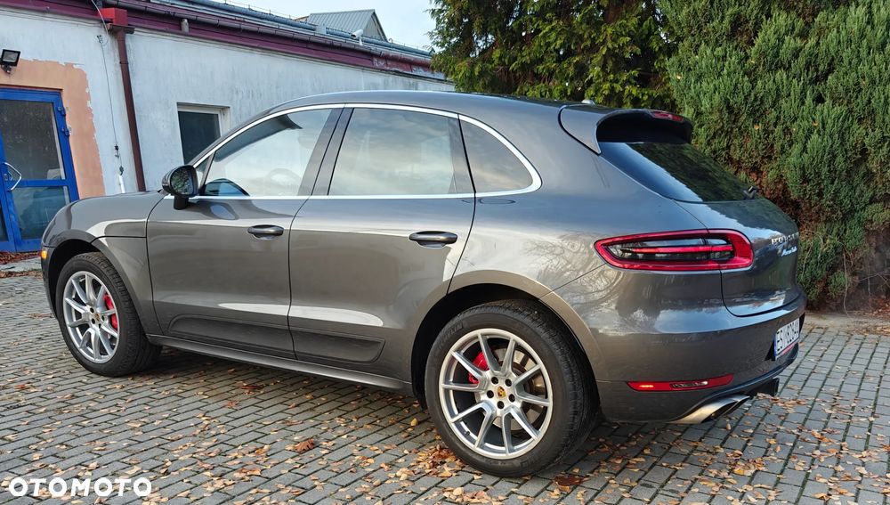 Porsche Macan Turbo - 21