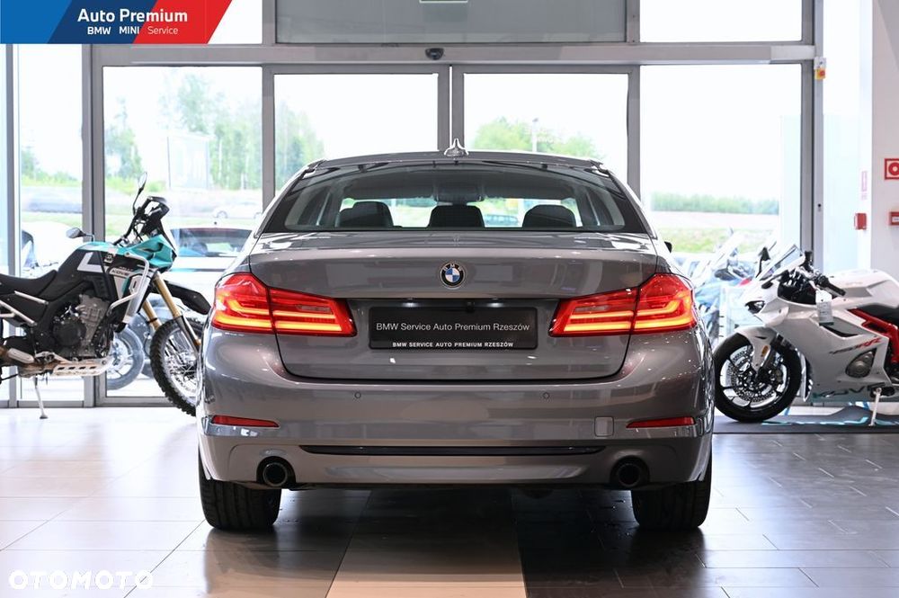 BMW Seria 5 520d xDrive - 19