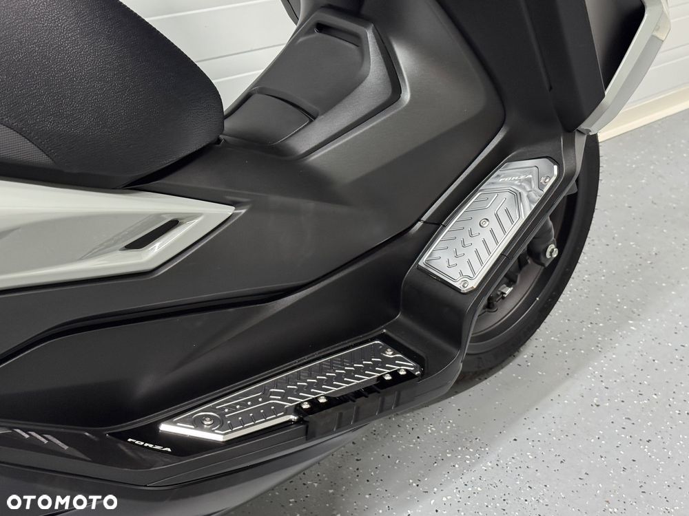 Honda NSS - 9