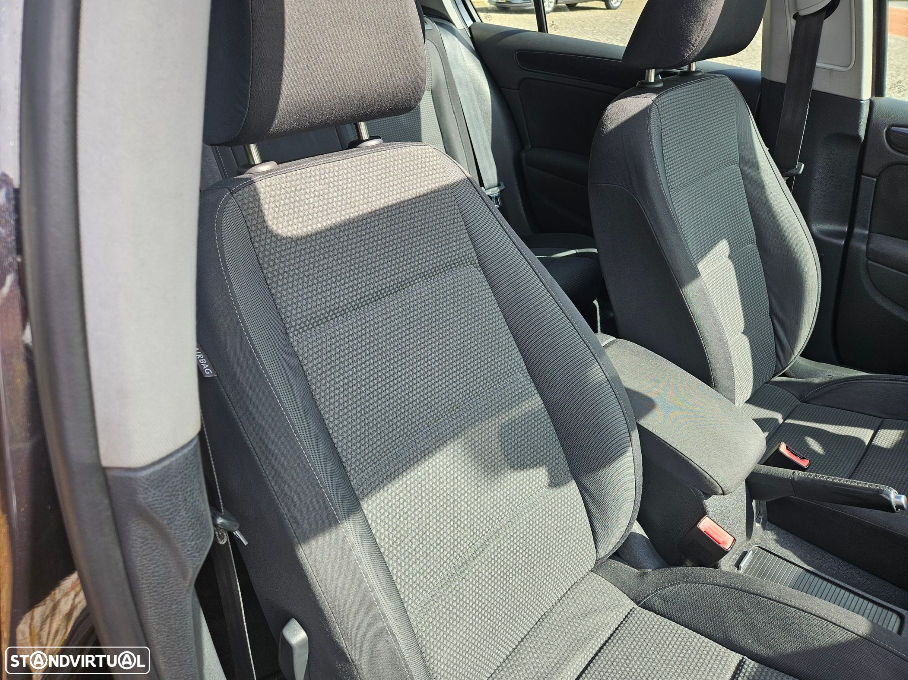 VW Golf 1.6 TDi Confortline - 22