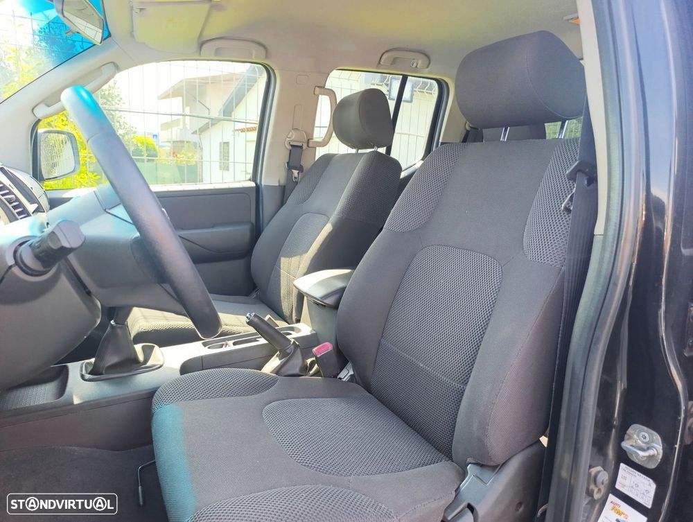 Nissan Navara 2.5 dCi CD XE Comfort - 12